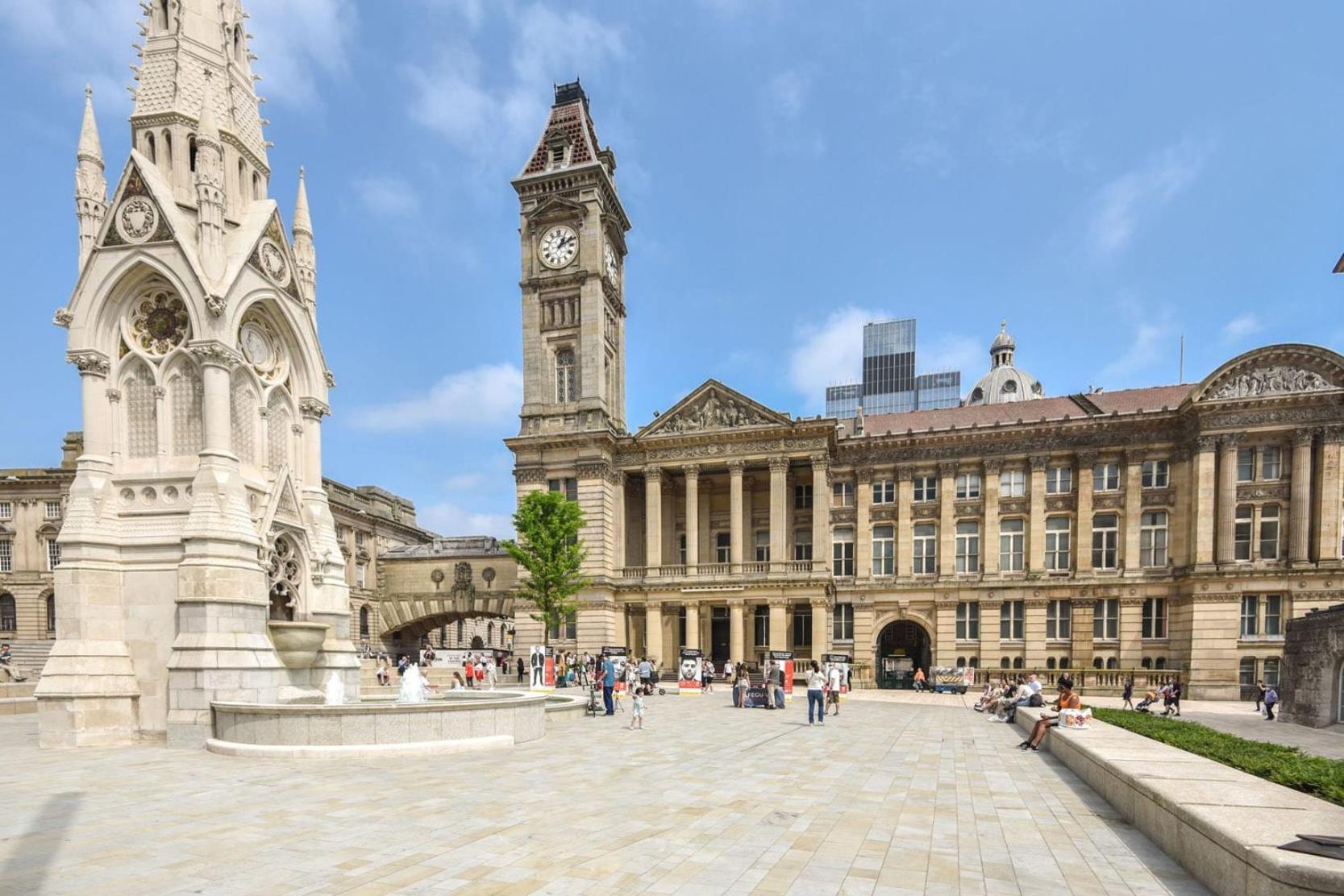 Stylish 2 Bed 2 Bath In Bmh Centre