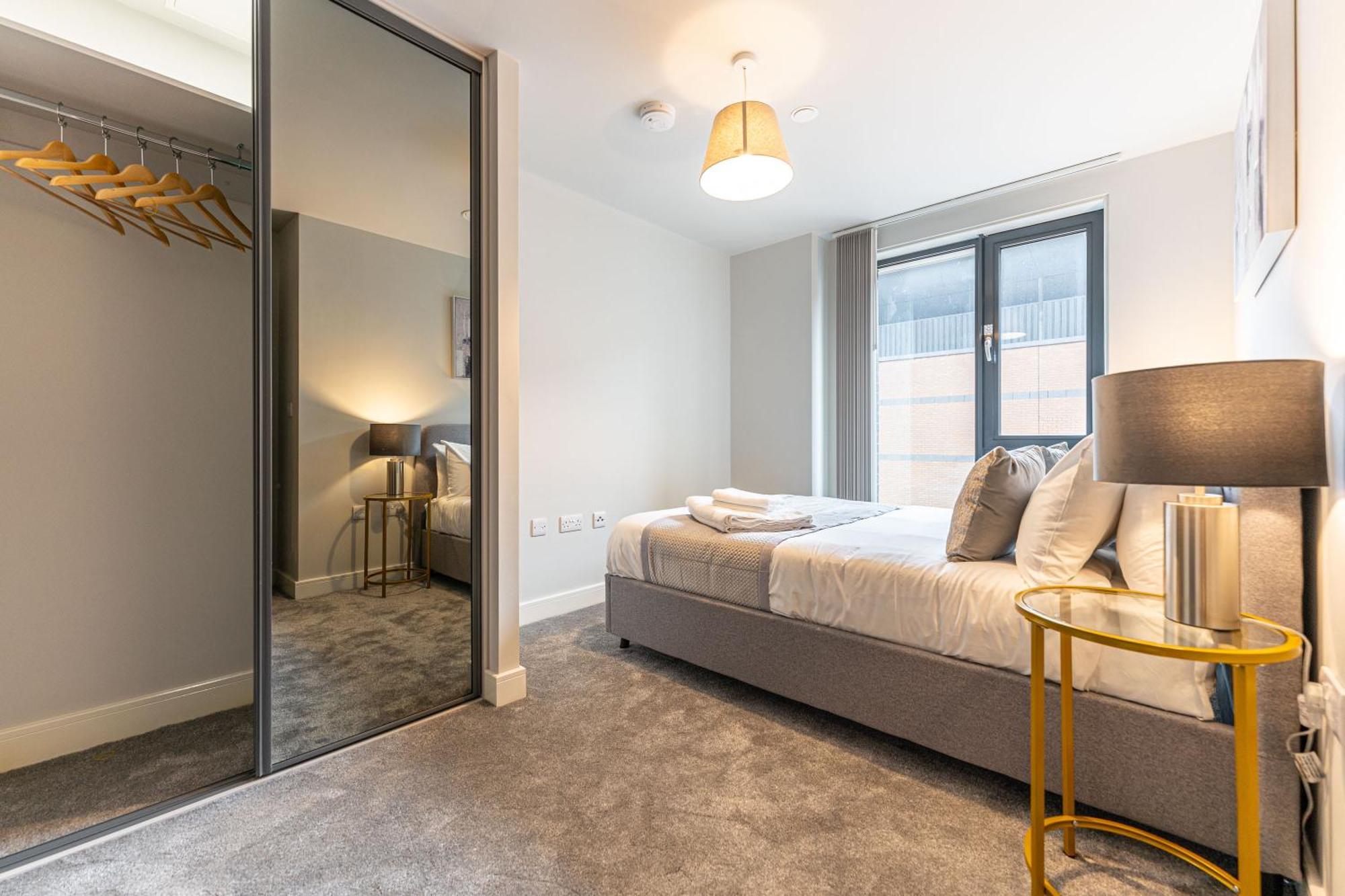 Apartment Stylish 2 Bed 2 Bath In Bmh Centre Birmingham