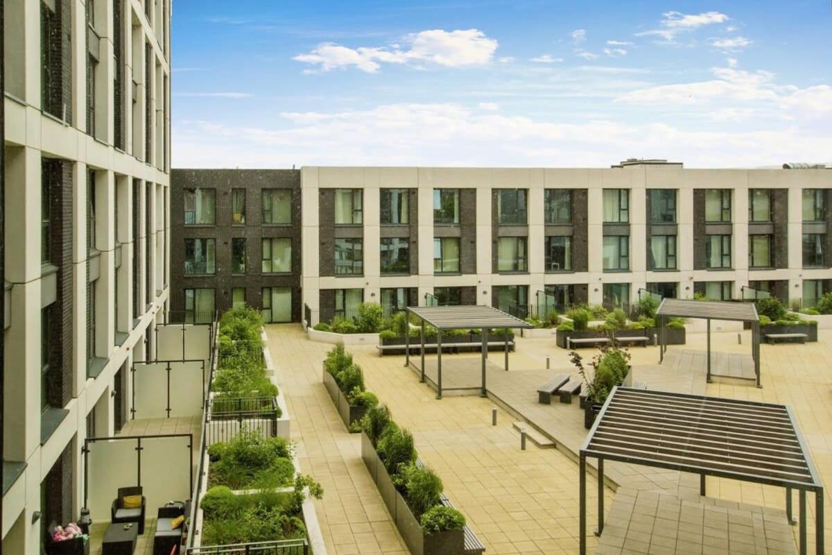 Apartment Stylish 2 Bed 2 Bath In Bmh Centre *
